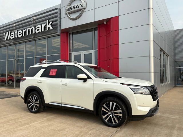 Certified 2023 Nissan Pathfinder Platinum w/ Black Appearance Package
