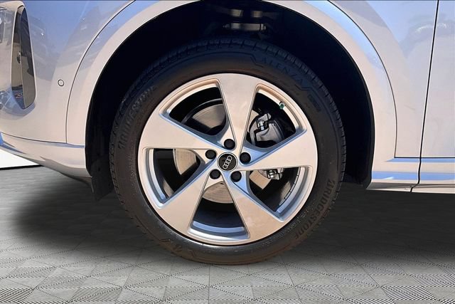 Used 2025 Audi Q5 Premium Plus w/ Premium Plus AWD/4WD image 8