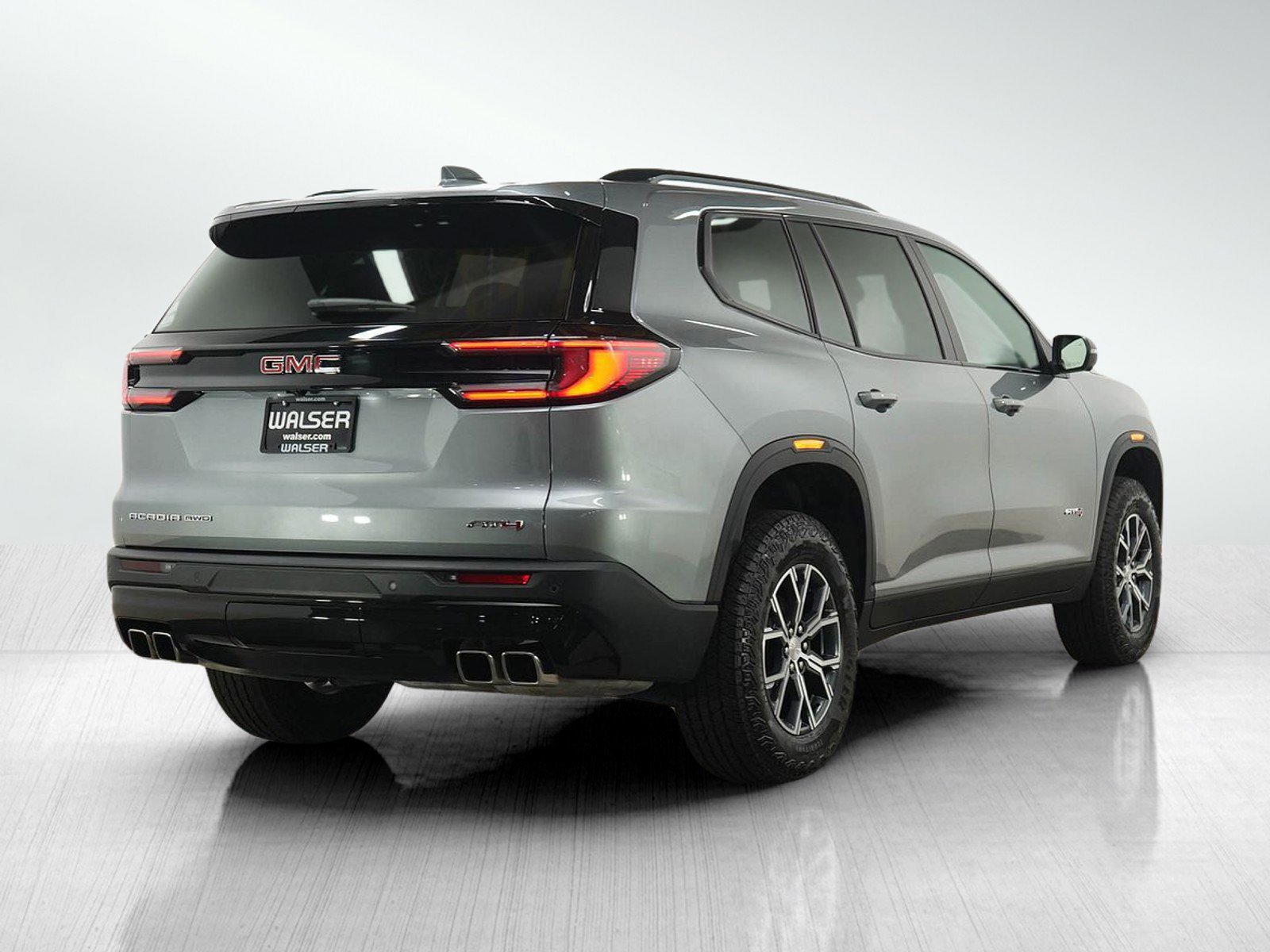 Used 2025 GMC Acadia AT4 w/ LPO, Floor Liner Package AWD/4WD image 5