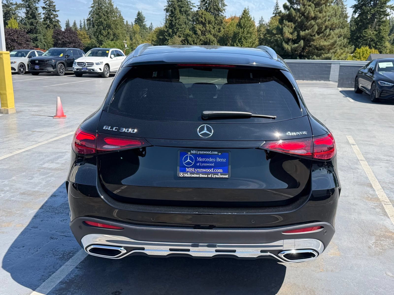 Used 2026 Mercedes-Benz GLC 300 4MATIC image 7