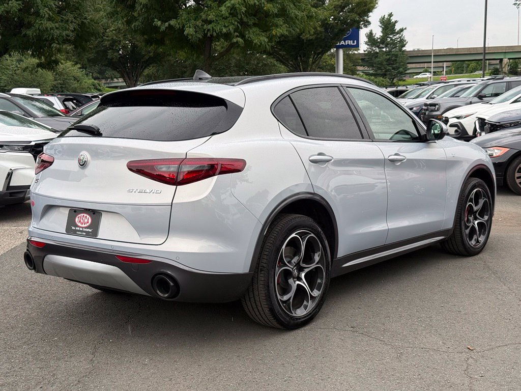 Used 2023 Alfa Romeo Stelvio Ti w/ Active Assist Plus Package AWD/4WD image 8