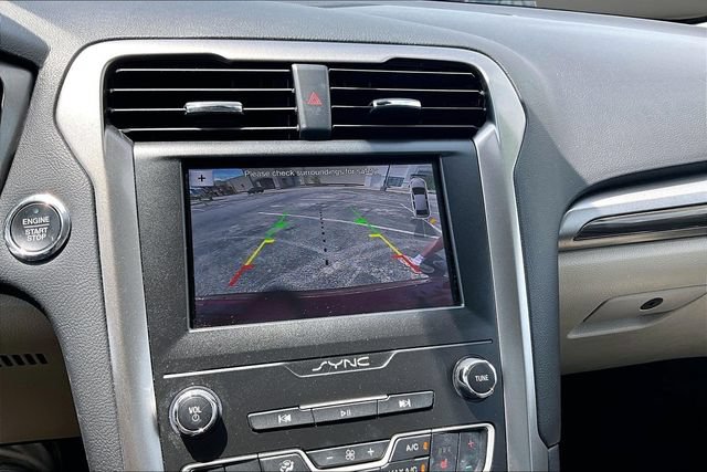 Used 2019 Ford Fusion SEL FWD image 14