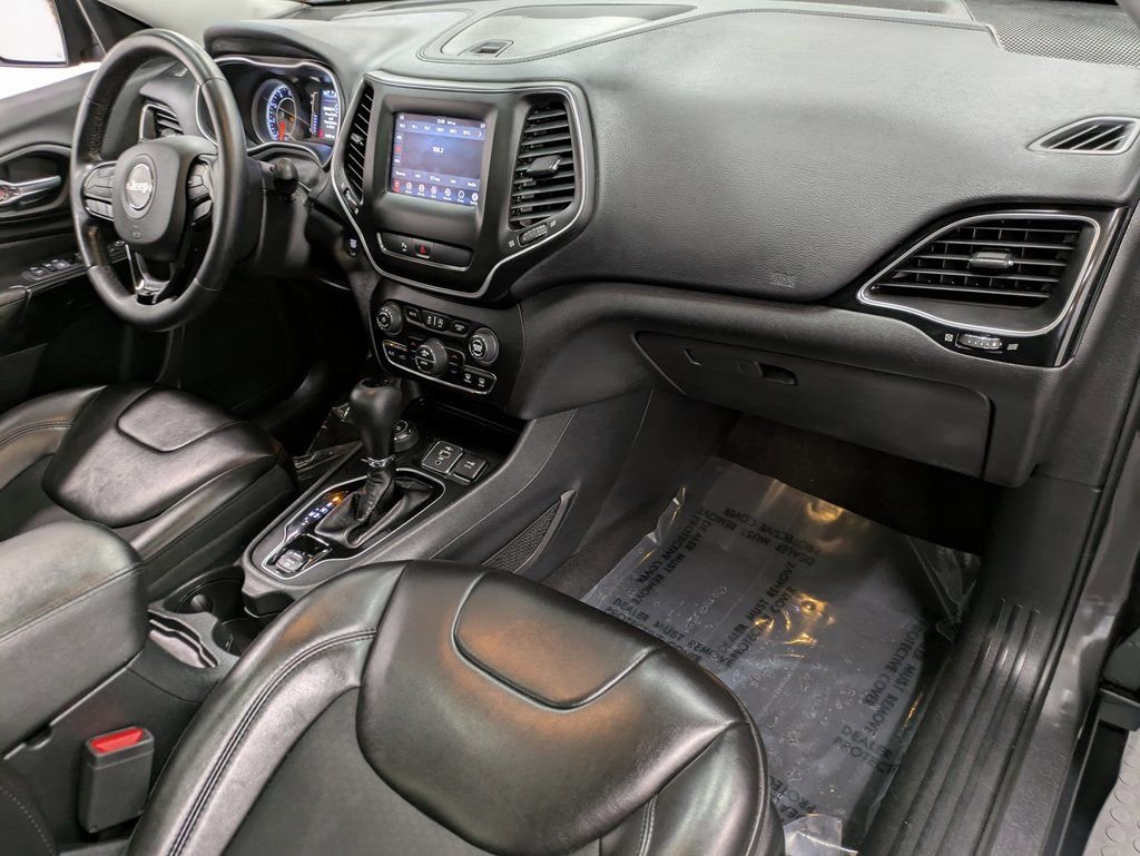 Used 2019 Jeep Cherokee Latitude Plus image 30