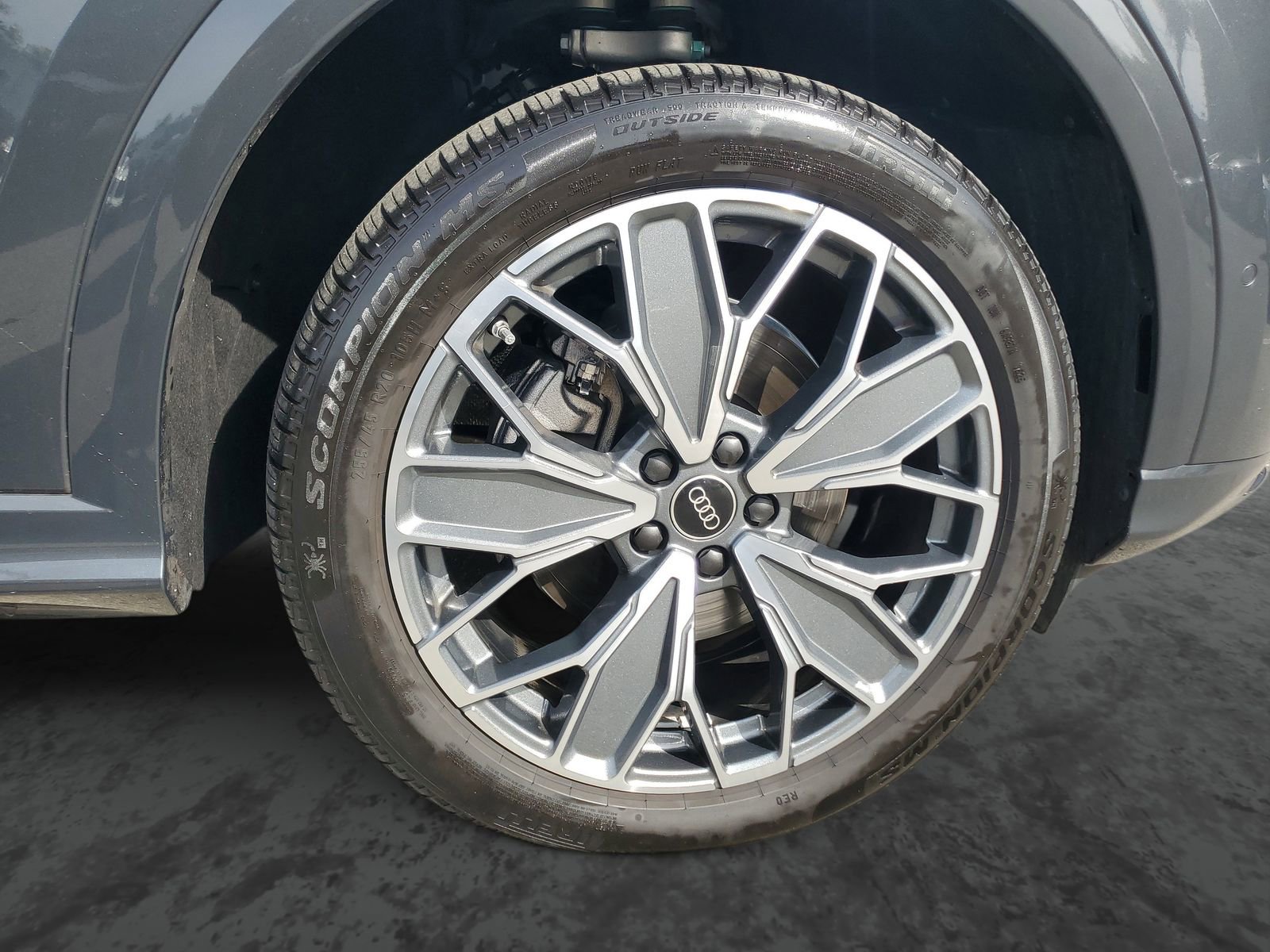 Used 2025 Audi Q5 Premium Plus w/ Premium Plus image 6