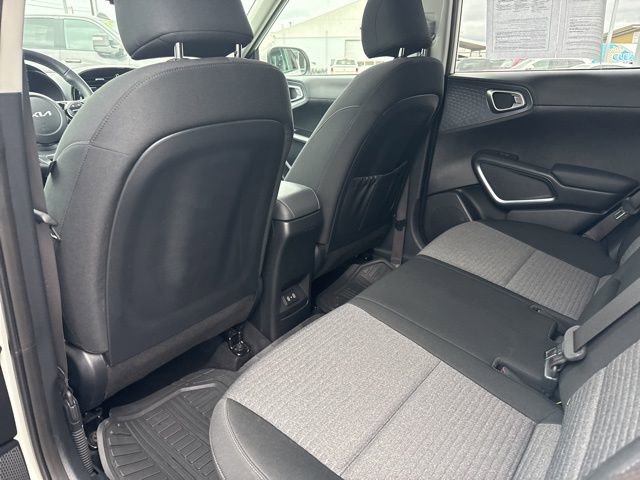 Used 2023 Kia Soul EX image 22