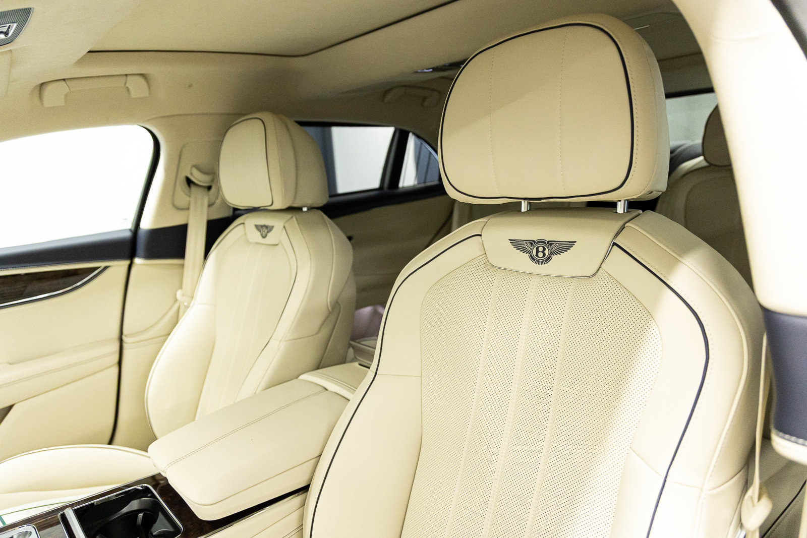 New 2026 Bentley Flying Spur Plug-In Hybrid AWD/4WD image 29