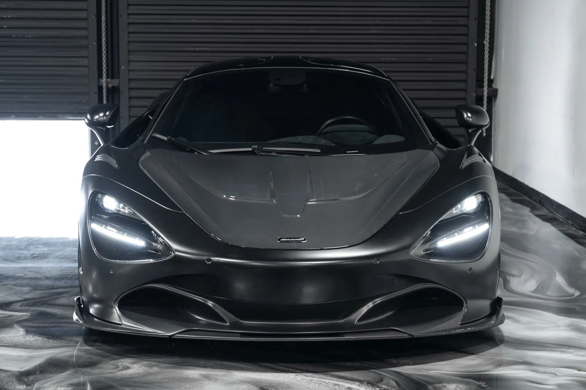 Used 2018 McLaren 720S image 2