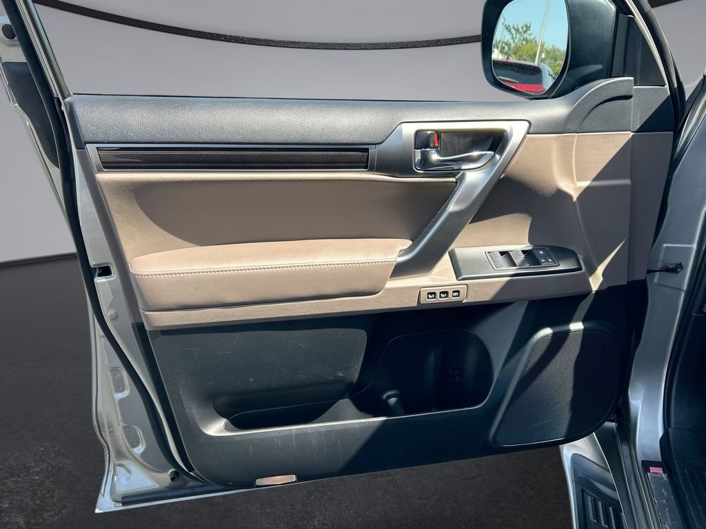 Used 2023 Lexus GX 460 Premium w/ Premium Package AWD/4WD image 14