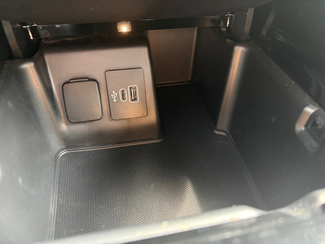 Used 2025 Ford Explorer Platinum AWD/4WD image 12