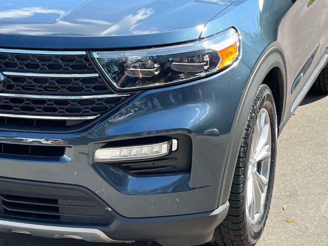 Used 2024 Ford Explorer XLT w/ Equipment Group 202A RWD image 9