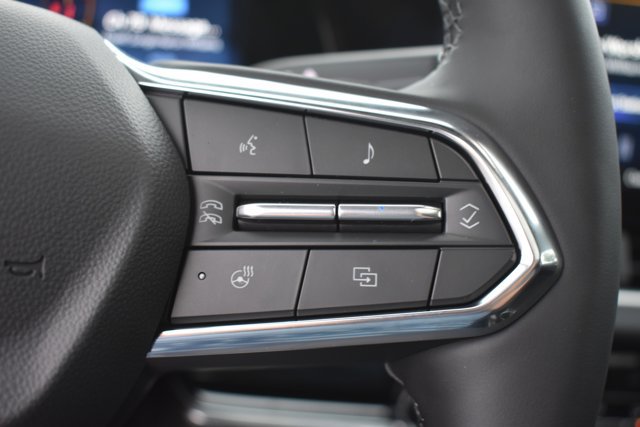 New 2026 Chevrolet Equinox LT w/ Safety and Technology Package FWD image 21
