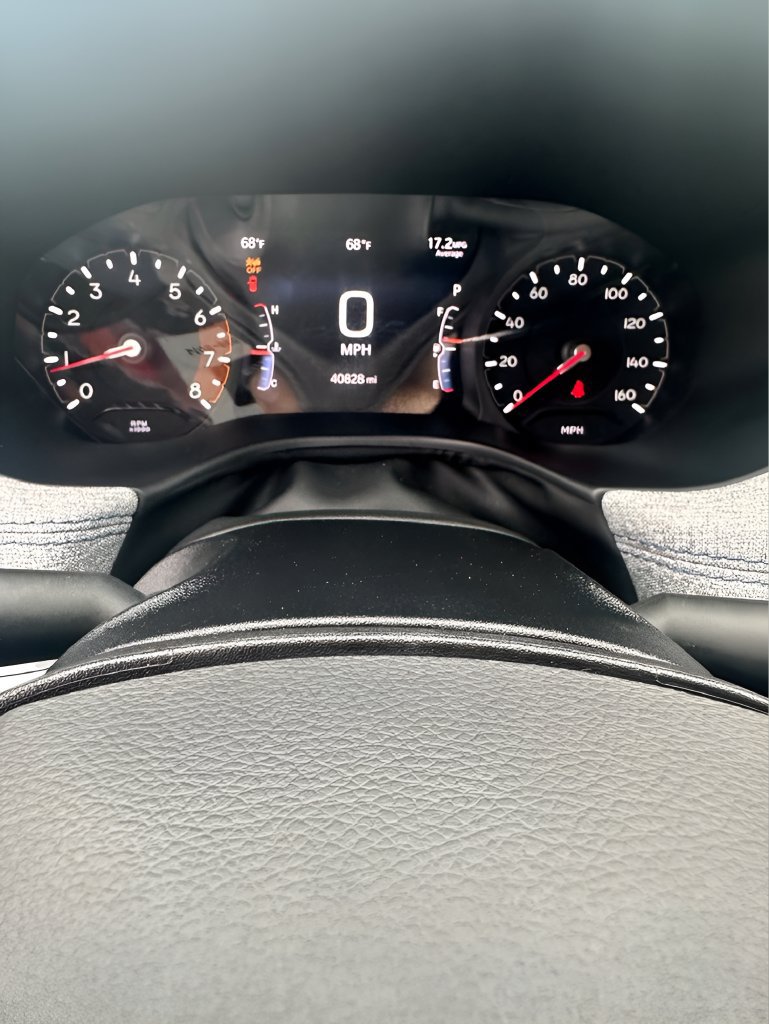 Used 2025 Jeep Compass Latitude w/ Sun & Sound Group AWD/4WD image 18