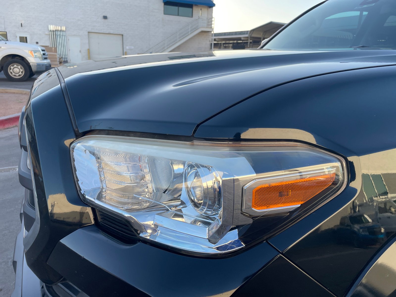 Used 2019 Toyota Tacoma SR5 RWD image 9