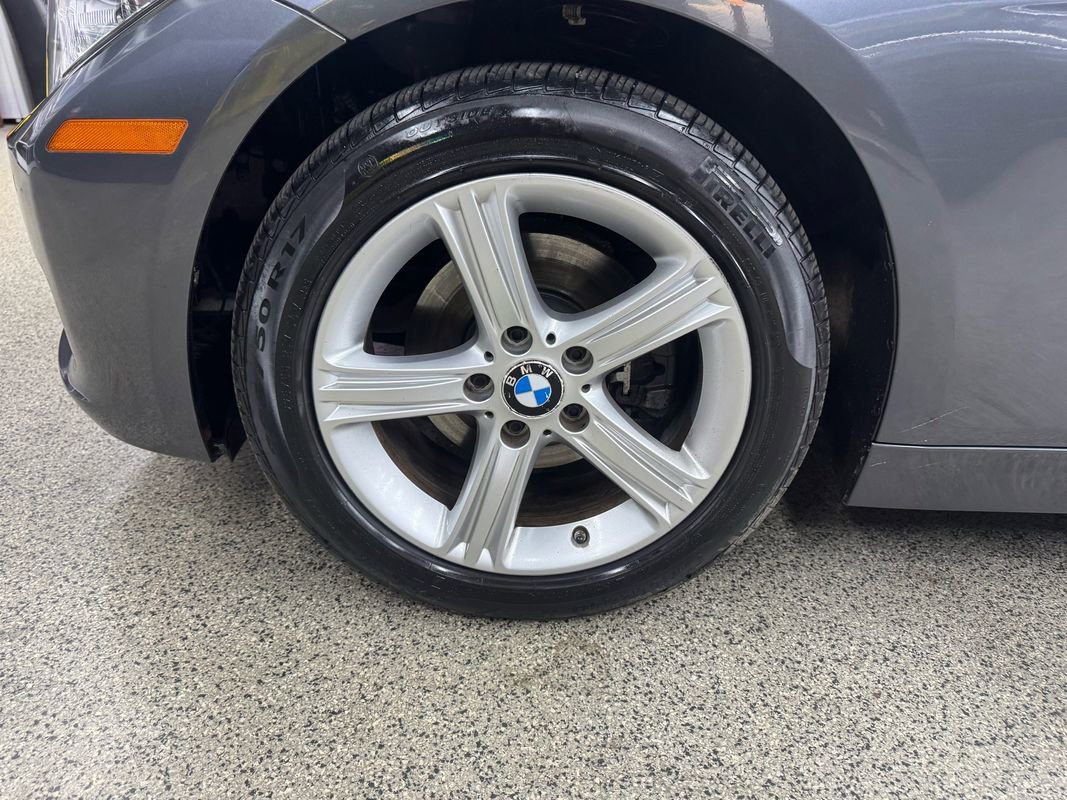 Used 2014 BMW 328i xDrive Wagon AWD/4WD image 36