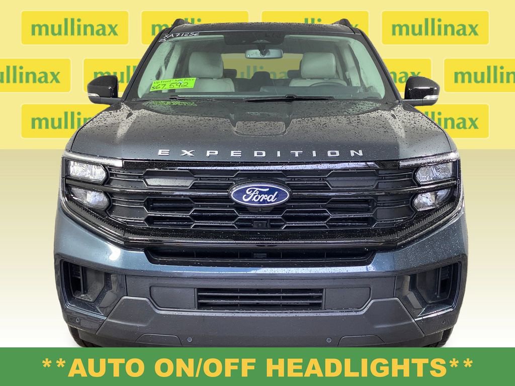 New 2025 Ford Expedition Active image 15