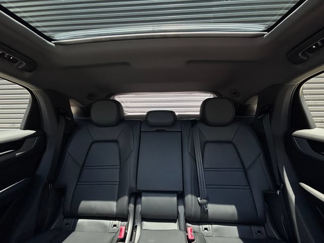 New 2026 Porsche Cayenne Coupe AWD/4WD image 28