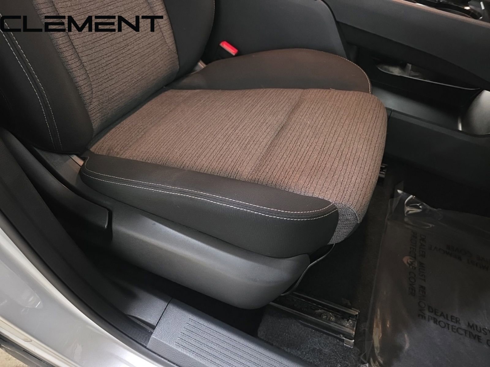 Used 2022 Nissan Rogue SV image 36