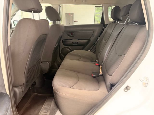 Used 2013 Kia Soul FWD image 12