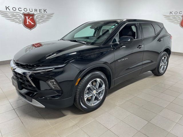 Used 2023 Chevrolet Blazer LT AWD/4WD image 3