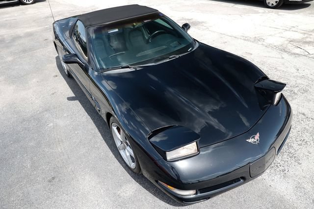 Used 2001 Chevrolet Corvette Convertible w/ Preferred Equipment Group2 RWD image 17