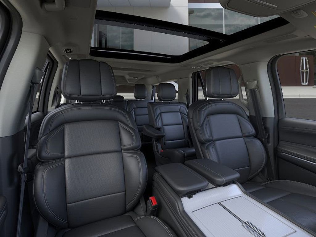 New 2026 Lincoln Navigator L Reserve image 10