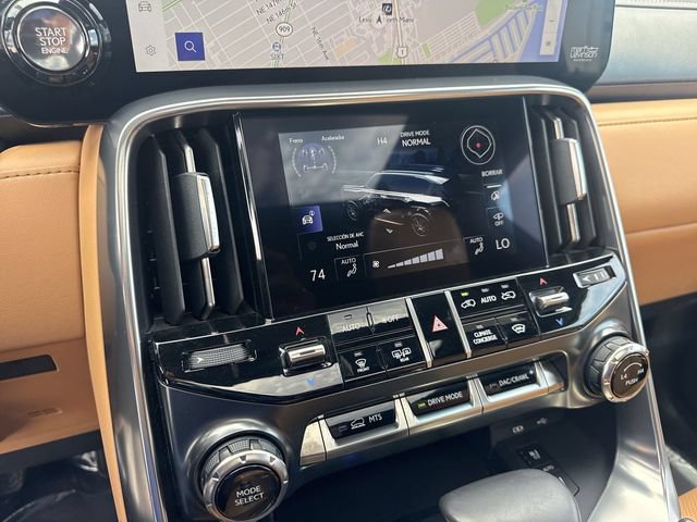 Certified 2025 Lexus LX 600 4WD w/ Appearance Package image 19
