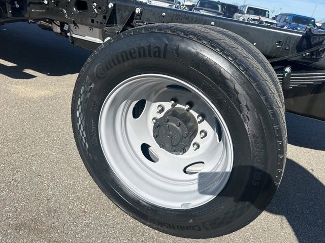 New 2026 Ford F550 4x4 Crew Cab Super Duty image 25