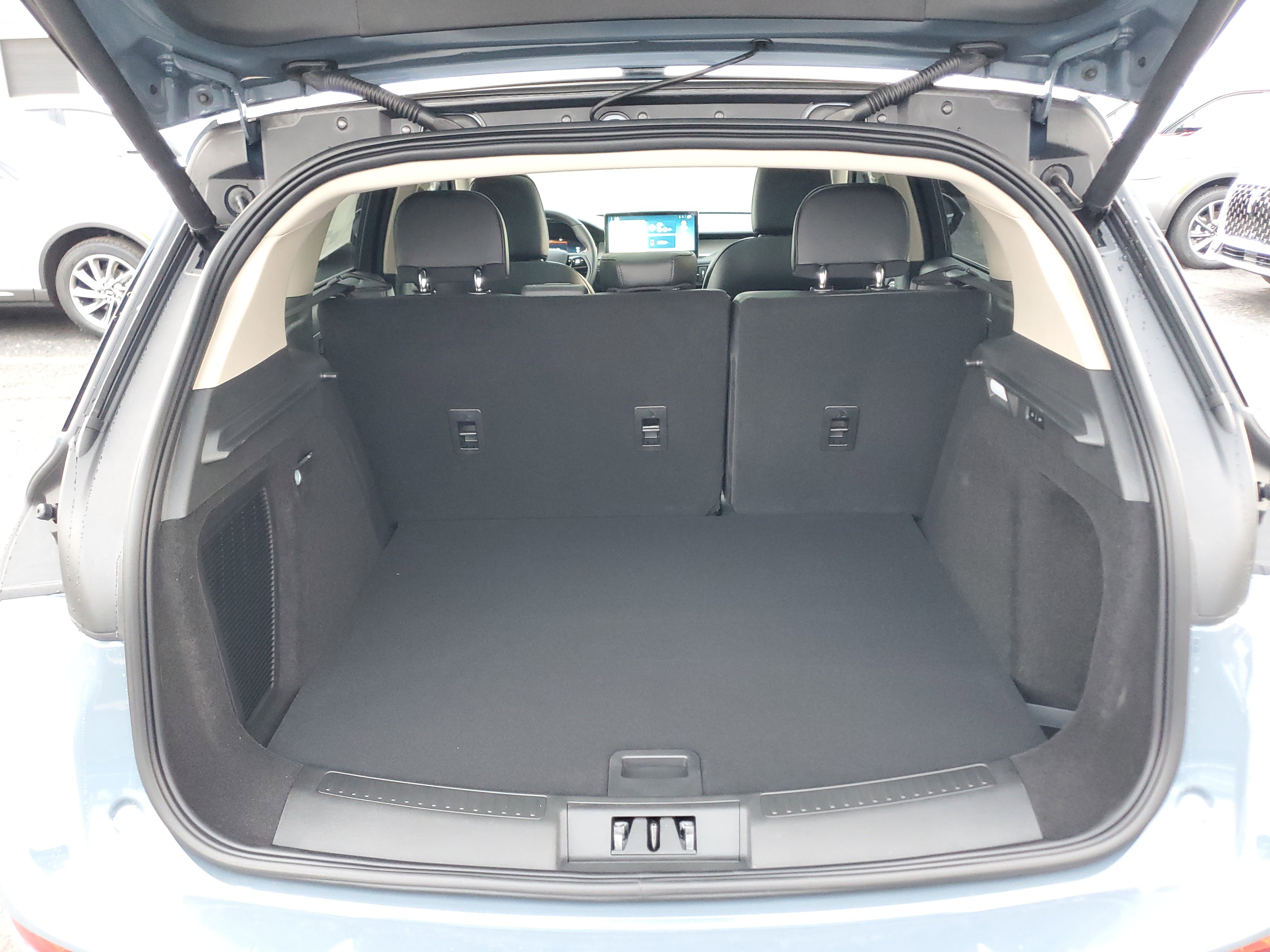 New 2026 Lincoln Corsair Premiere image 29