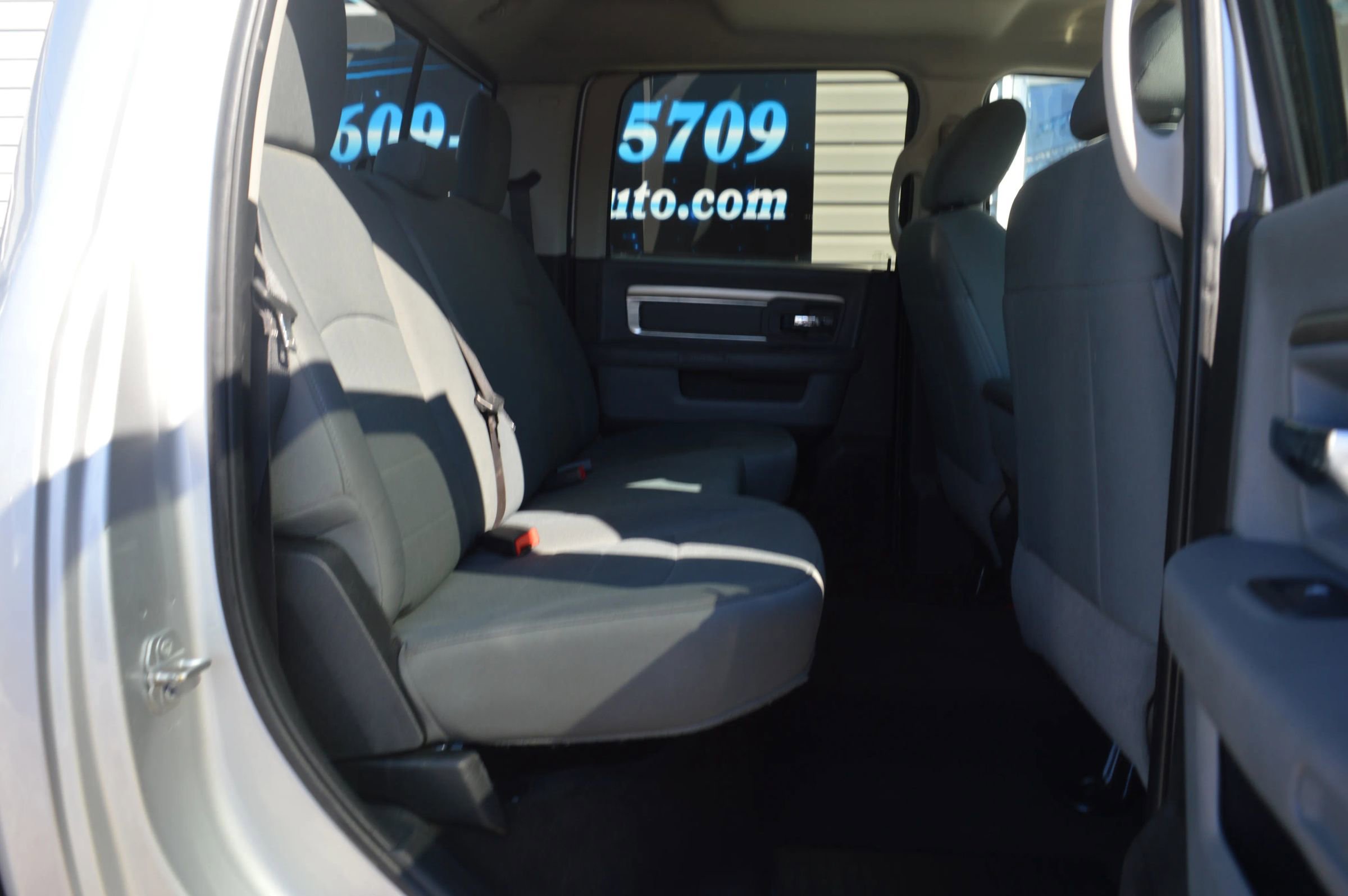 Used 2017 RAM 2500 SLT image 21