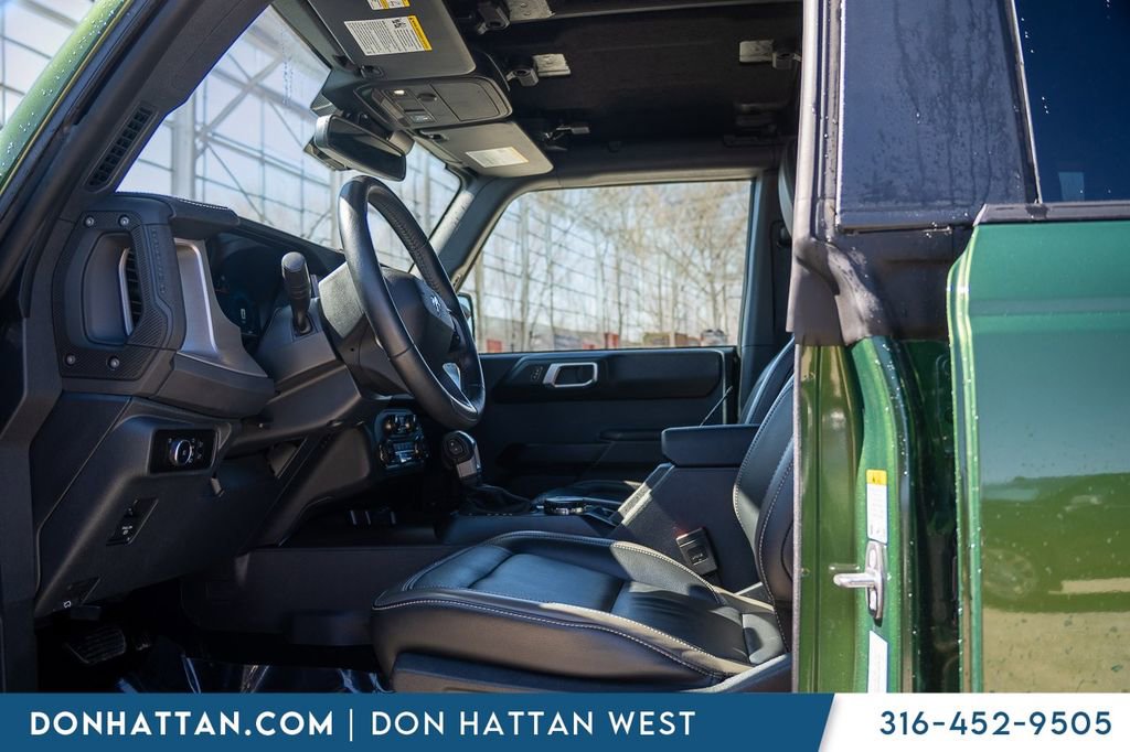 Used 2025 Ford Bronco Outer Banks image 3