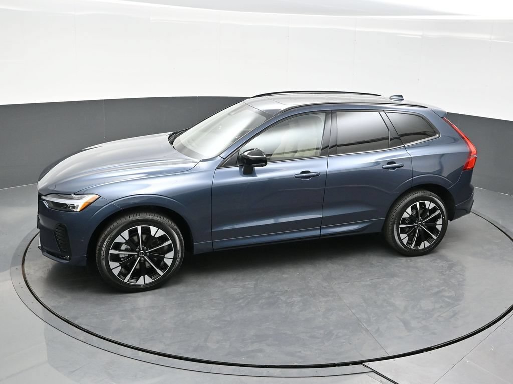 New 2026 Volvo XC60 B5 Plus w/ Climate Package AWD/4WD image 32