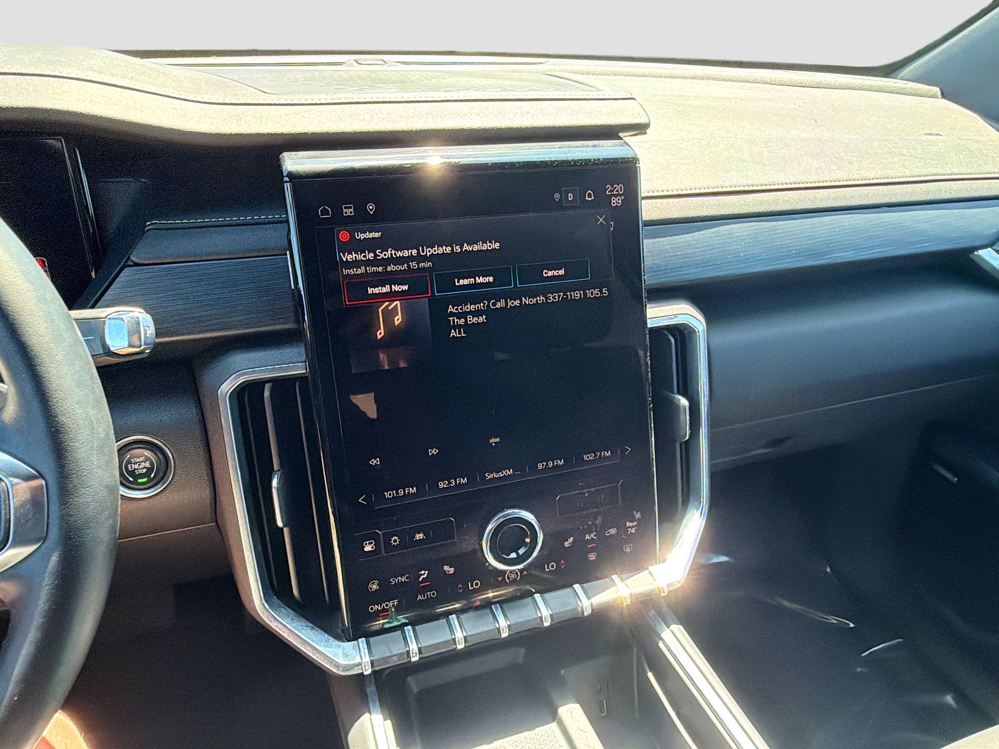 Used 2024 GMC Acadia Elevation image 27