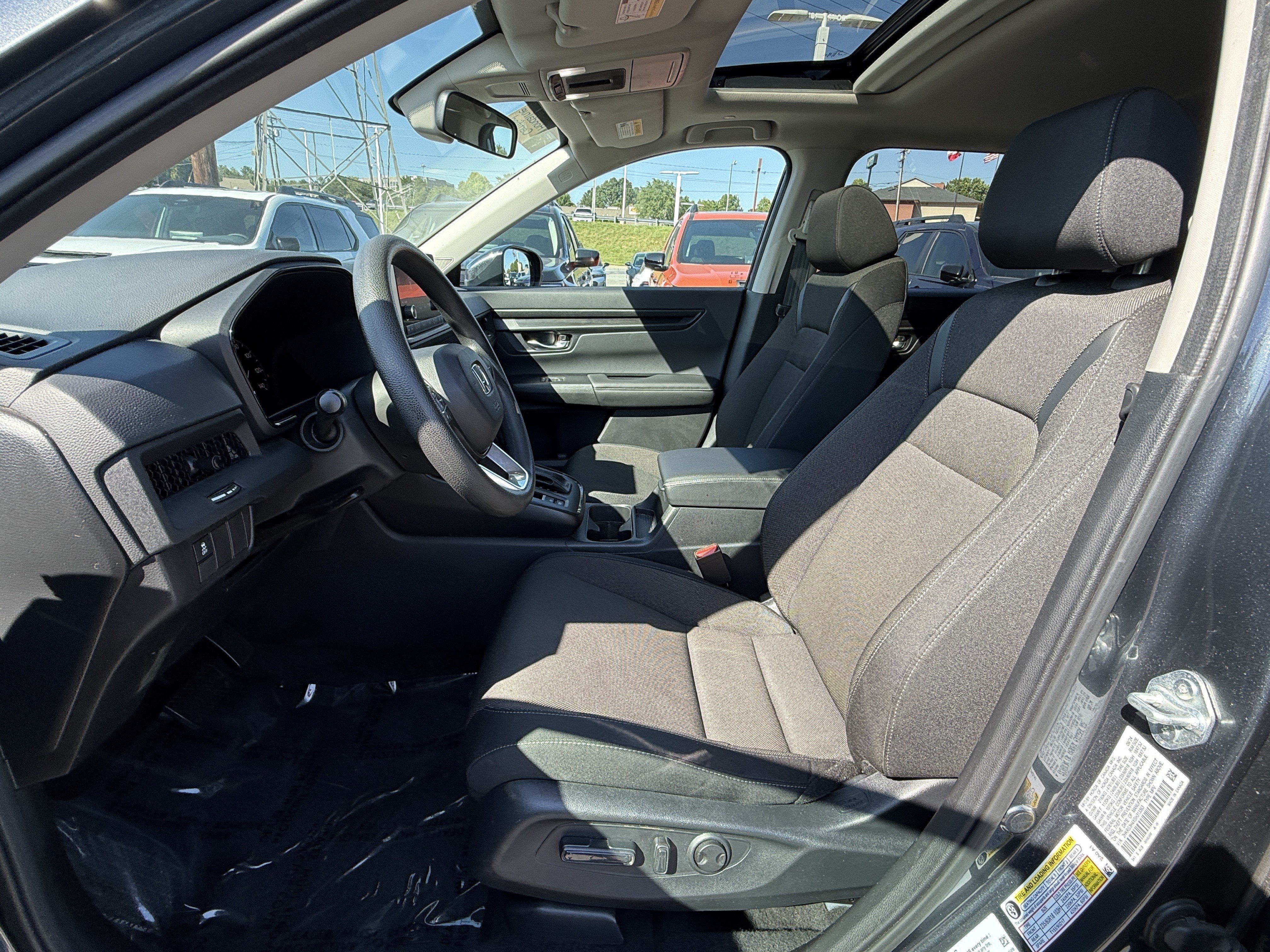Used 2025 Honda CR-V EX image 16