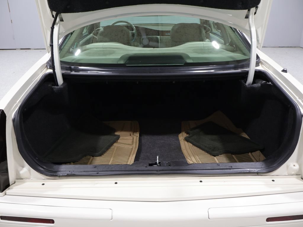 Used 2002 Cadillac Eldorado Collector's Edition image 8