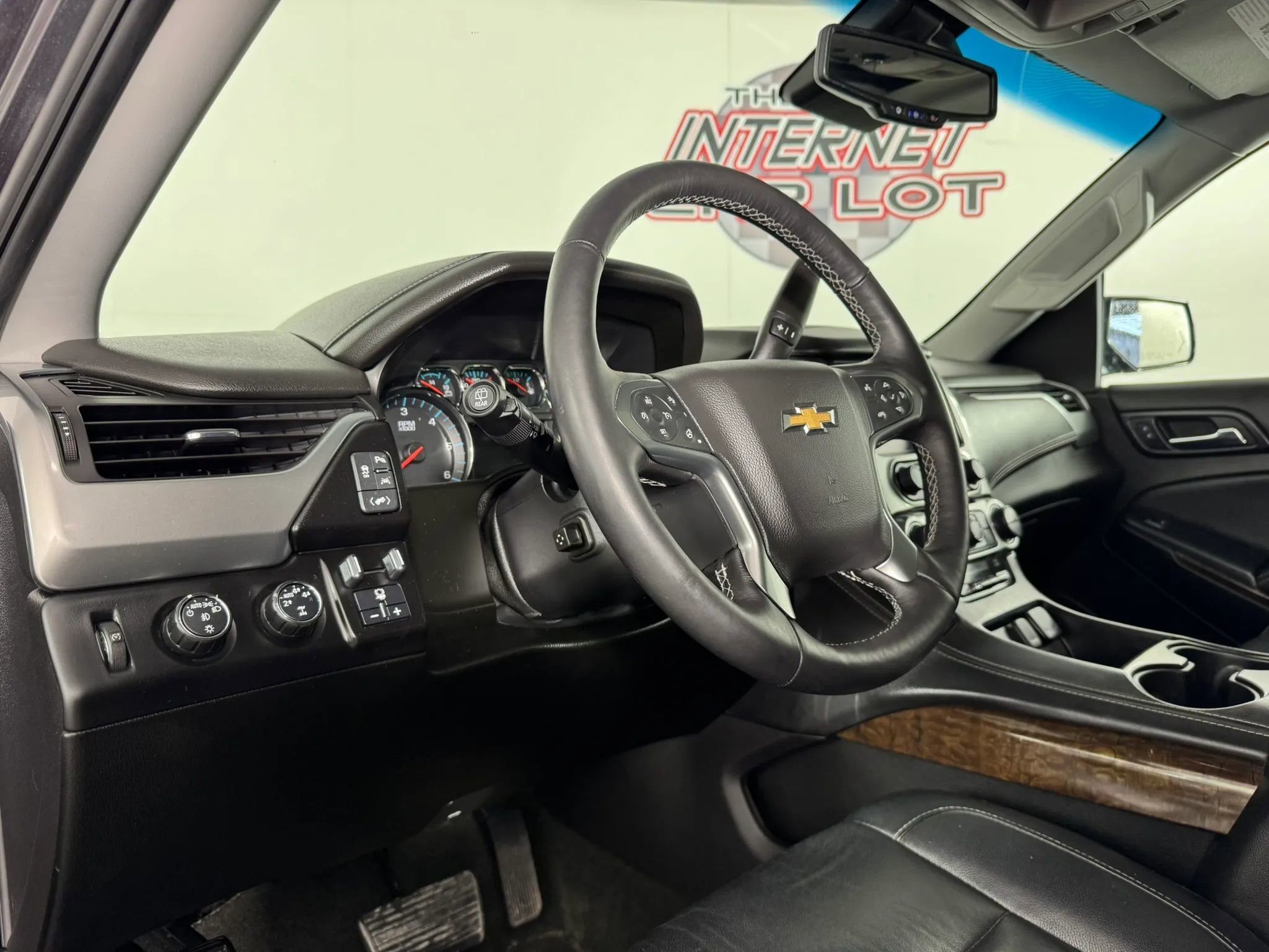 Used 2016 Chevrolet Suburban LT AWD/4WD image 8