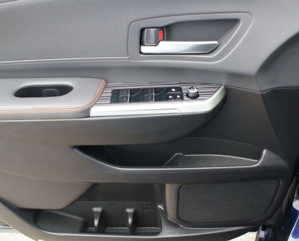 Used 2023 Toyota Sienna XSE FWD image 29