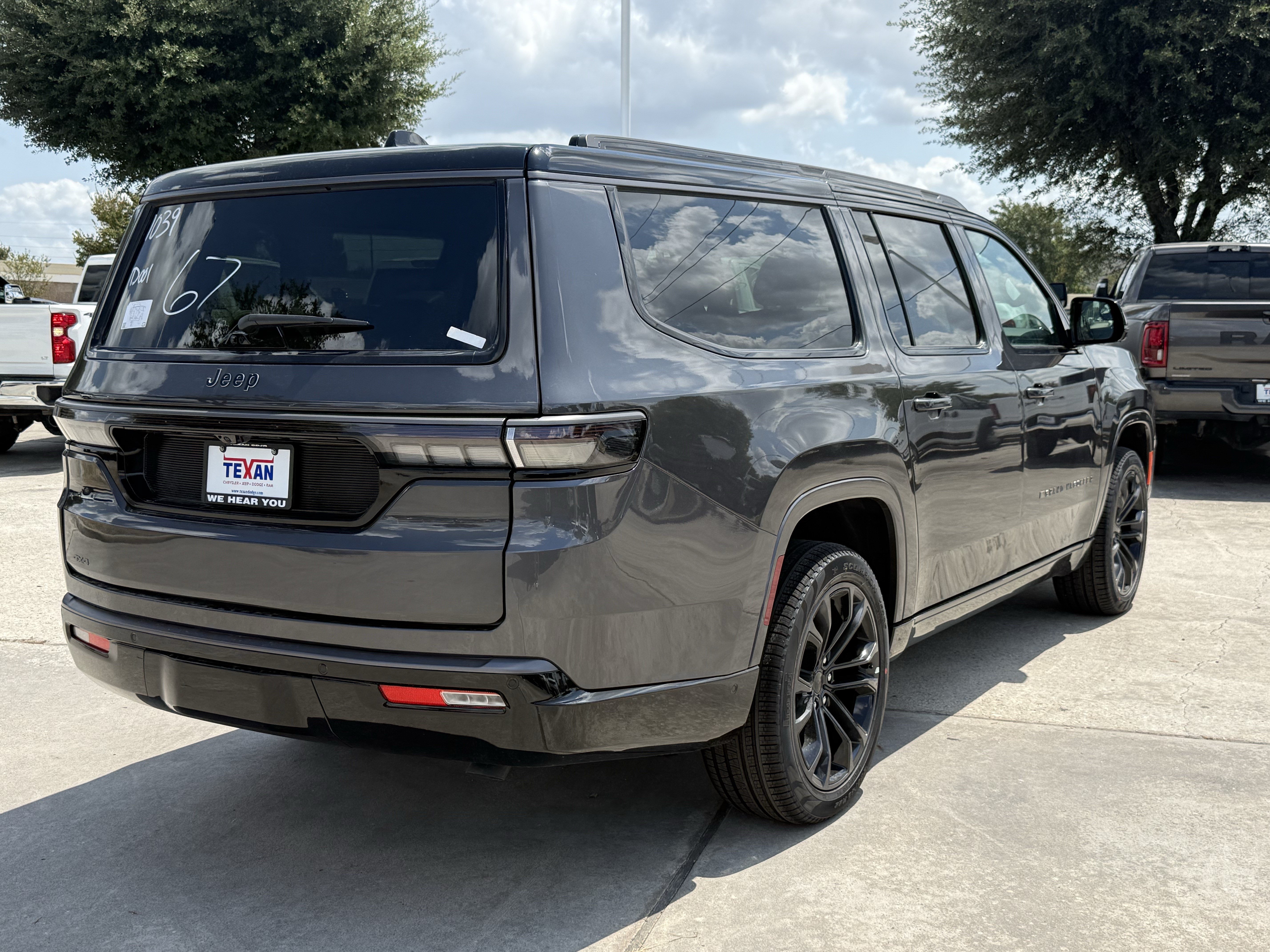New 2026 Jeep Grand Wagoneer L Summit AWD/4WD image 5