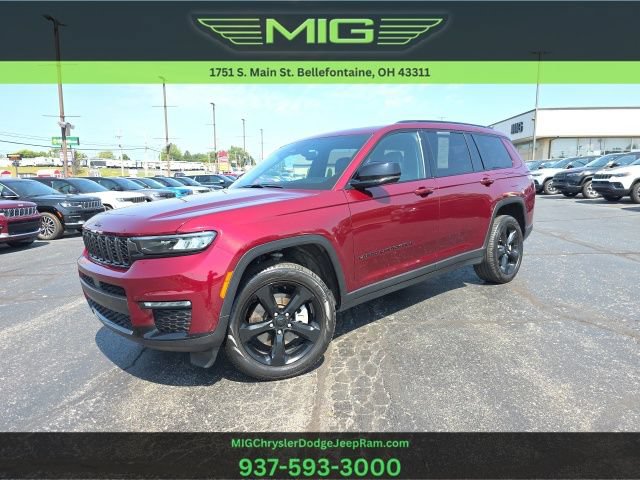 Used 2024 Jeep Grand Cherokee L Limited w/ Black Appearance Package AWD/4WD image 1