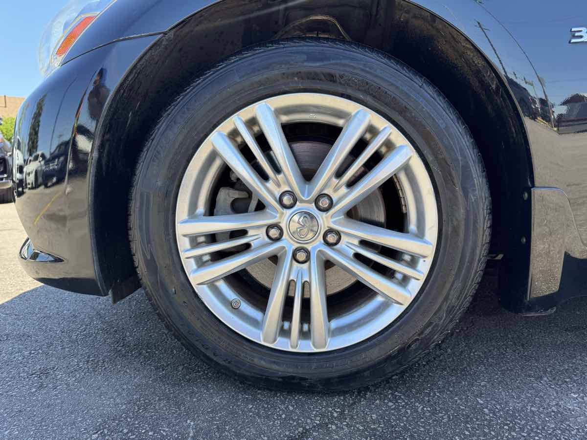 Used 2015 INFINITI Q40 AWD w/ Navigation Package image 9