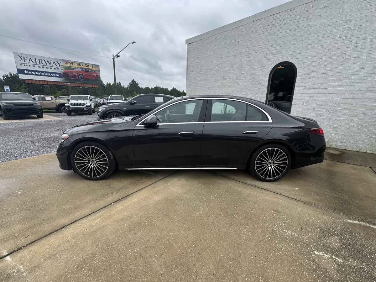 Used 2025 Mercedes-Benz E 350 Sedan w/ Multicontour Seating Package image 2