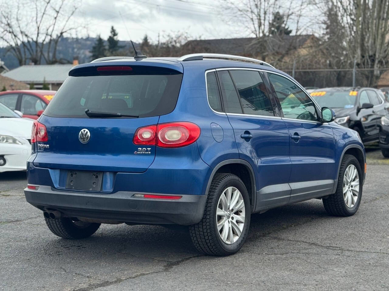 Used 2009 Volkswagen Tiguan SE AWD/4WD image 4