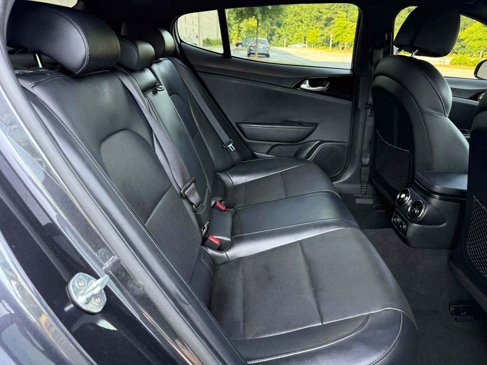 Used 2020 Kia Stinger GT-Line AWD/4WD image 40
