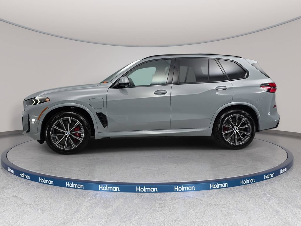 New 2026 BMW X5 xDrive50e w/ M Sport Package AWD/4WD image 8