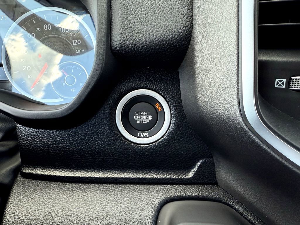 New 2026 RAM 1500 Big Horn AWD/4WD image 21