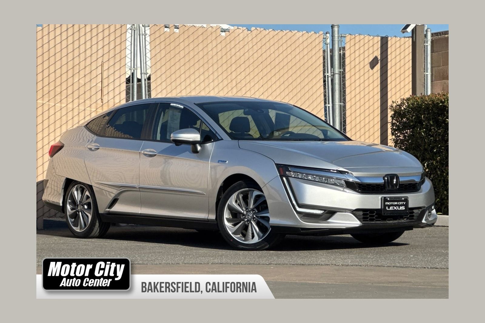 Used 2018 Honda Clarity Touring image 1