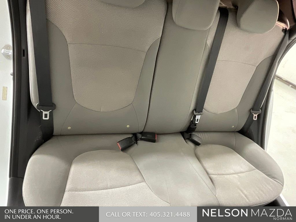 Used 2014 Hyundai Accent GS FWD image 29