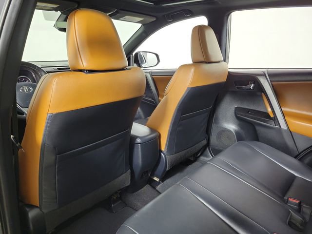 Used 2018 Toyota RAV4 SE w/ Power Extra Value Package FWD image 11