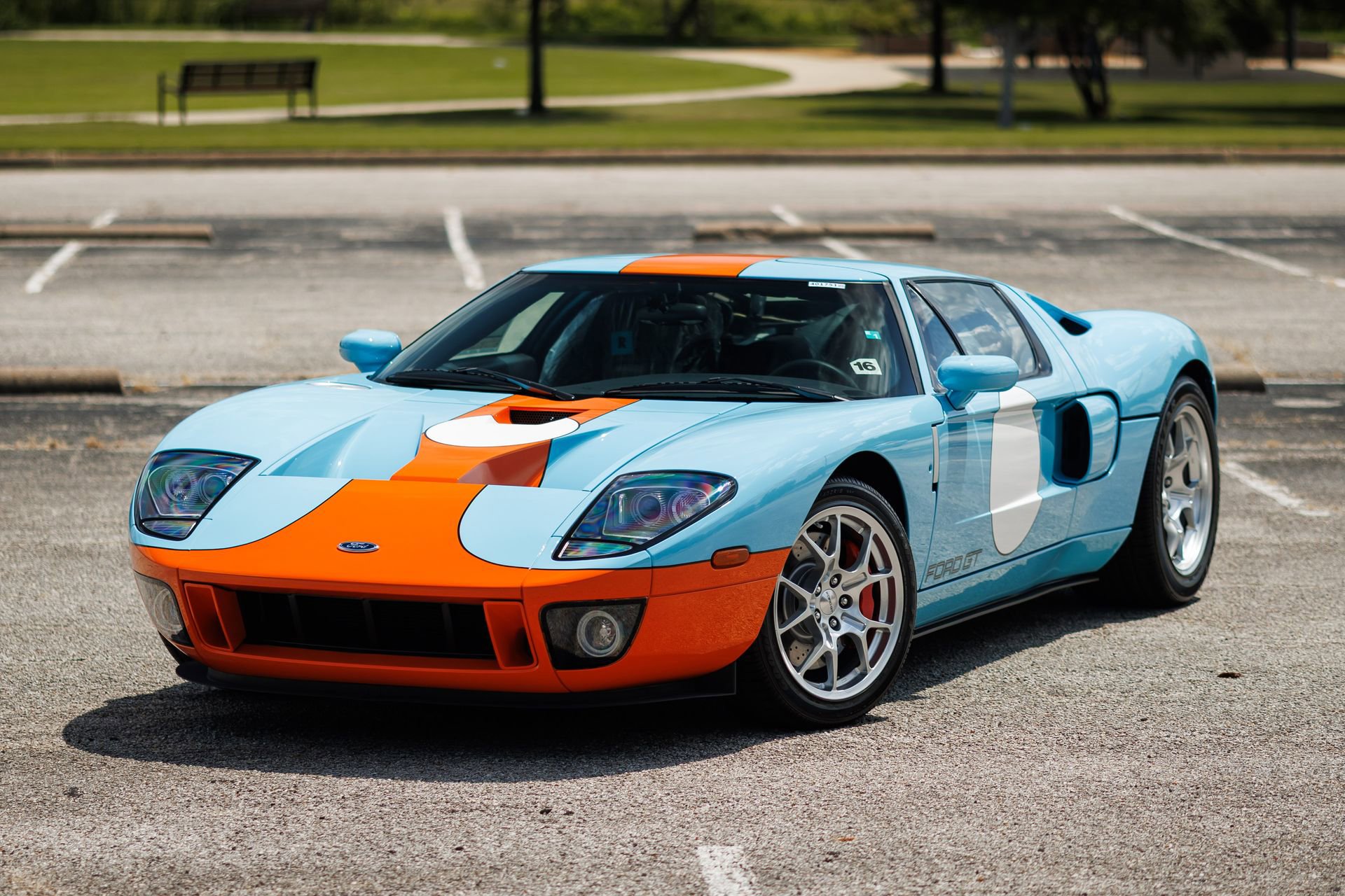 Used 2006 Ford GT image 4