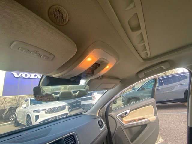 Used 2016 Volvo S60 T5 Premier w/ Climate Package image 7