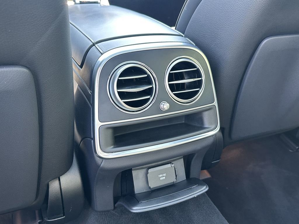 Used 2019 Mercedes-Benz S 560 Sedan image 26